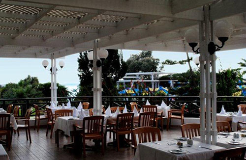 Ресторан отеля Melissi Beach Hotel 4* (Мелисси Бич Отель 4*) Фото отеля Melissi Beach Hotel 4* (Мелисси Бич Отель 4*)