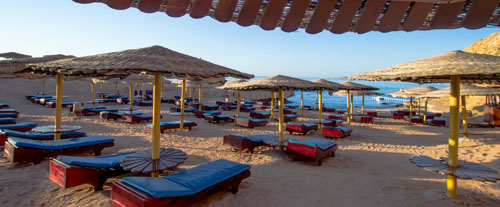 Пляж отеля Le Mirage New Tower Resort 4* (Ле Мираж Нью Тауэр Резорт 4*) Фото отеля Le Mirage New Tower Resort 4* (Ле Мираж Нью Тауэр Резорт 4*)
