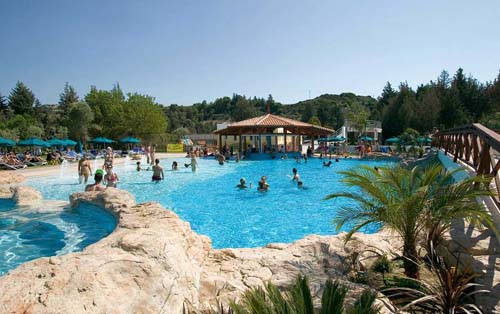 Бассейн отеля Cyprotel Faliraki Resort 4* (Кипротель Фалираки Резорт 4*) Фото отеля Cyprotel Faliraki Resort 4* (Кипротель Фалираки Резорт 4*)