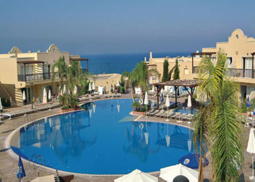 Бассейн отеля Louis Paphos Breeze 4* (Луис Пафос Бриз 4*) Фото отеля Louis Paphos Breeze 4* (Луис Пафос Бриз 4*)