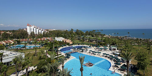 Бассейн отеля IC Hotels Santai Family Resort 5* (АйСи Хотелс Сантай Фэмили Резорт 5*) Фото отеля IC Hotels Santai Family Resort 5* (АйСи Хотелс Сантай Фэмили Резорт 5*)