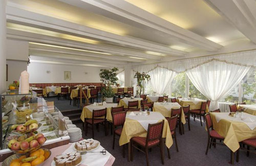 Ресторан отеля EA Hotel Esplanade I 3* (ЕА Отель Эспланада I 3*) Фото отеля EA Hotel Esplanade I 3* (ЕА Отель Эспланада I 3*)