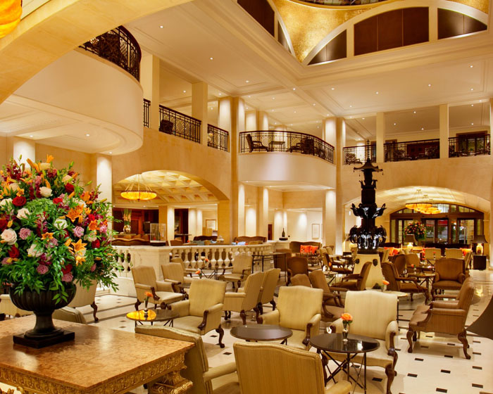 Лобби отеля Adlon Kempinski Berlin 5* (Адлон Кемпински Берлин 3*) Фото отеля Adlon Kempinski Berlin 5* (Адлон Кемпински Берлин 3*)