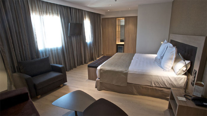 Номер Superior Room отеля Catalonia Atenas 4* (Каталония Атенас 4*) Фото отеля Catalonia Atenas 4* (Каталония Атенас 4*)