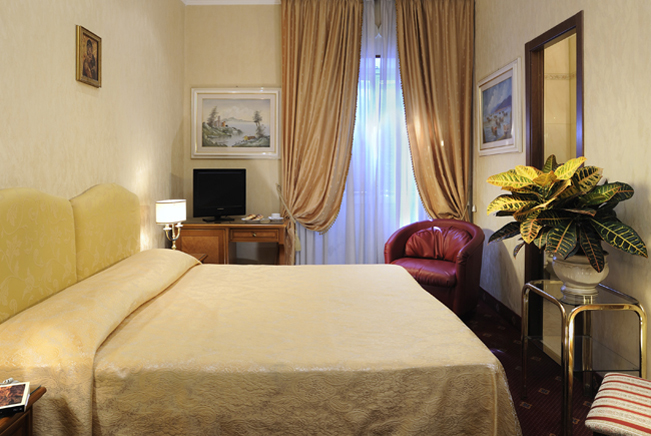 Номер отеля Hotel Fiamma 3* (Отель Фиамма 3*) Фото отеля Hotel Fiamma 3* (Отель Фиамма 3*)