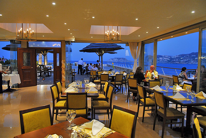 Ресторан отеля Sea Side Resort & Spa 5* (Си Сайд Резорт энд Спа 5*) Фото отеля Sea Side Resort & Spa 5* (Си Сайд Резорт энд Спа 5*)