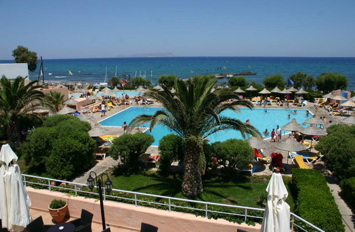 Бассейн отеля Zorbas Village & Aqua Park 4* (Зорбас Виладж энд Аквапарк 4*) Фото отеля Zorbas Village & Aqua Park 4* (Зорбас Виладж энд Аквапарк 4*)