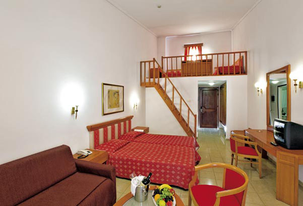 Номер Maisonette отеля Kipriotis Village Resort 4* (Киприотис Вилладж Резорт 4*) Фото отеля Kipriotis Village Resort 4* (Киприотис Вилладж Резорт 4*)