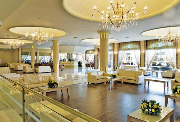 Лобби отеля Kipriotis Village Resort 4* (Киприотис Вилладж Резорт 4*) Фото отеля Kipriotis Village Resort 4* (Киприотис Вилладж Резорт 4*)