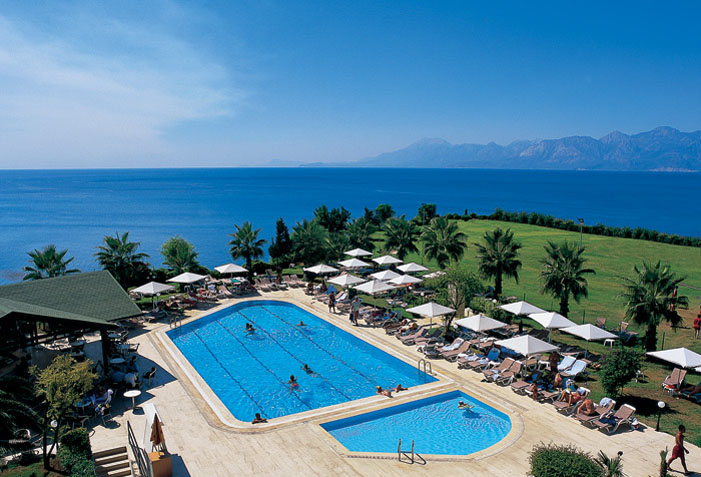 Бассейн отеля Club Hotel Falcon 4* (Клуб Отель Фалькон 4*) Фото отеля Club Hotel Falcon 4* (Клуб Отель Фалькон 4*)