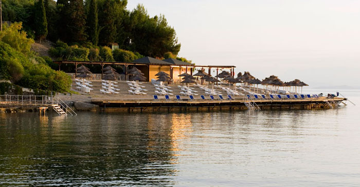 Пляж отеля Marbella Beach Hotel Corfu 5* (Марбелла Бич Отель Корфу 5*) Фото отеля Marbella Beach Hotel Corfu 5* (Марбелла Бич Отель Корфу 5*)