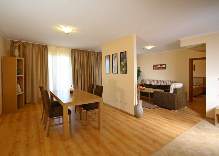 Номер отеля Aparthotel Martinez 4* (Апартотель Мартинез 4*) Фото отеля Aparthotel Martinez 4* (Апартотель Мартинез 4*)