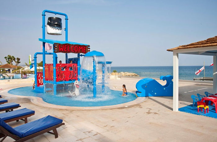Детский бассейн отеля Royal Apollonia Beach 5* (Роял Аполлония Бич 5*) Фото отеля Royal Apollonia Beach 5* (Роял Аполлония Бич 5*)