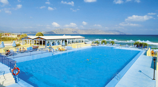 Бассейн отеля Kavros Beach Resort 3* (Каврос Бич Резорт 3*) Фото отеля Kavros Beach Resort 3* (Каврос Бич Резорт 3*)