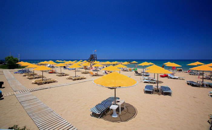 Пляж отеля Themis Beach 4* (Темис Бич 4*) Фото отеля Themis Beach 4* (Темис Бич 4*)