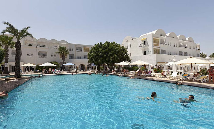 Бассейн отеля Alassio Hotel & Thalasso 4* (Алассио Отель энд Талассо 4*) Фото отеля Alassio Hotel & Thalasso 4* (Алассио Отель энд Талассо 4*)