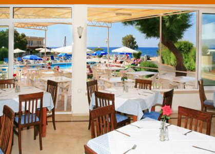 Ресторан отеля Cretan Filoxenia Beach 3* (Кретан Филоксения Бич 3*) Фото отеля Cretan Filoxenia Beach 3* (Кретан Филоксения Бич 3*)