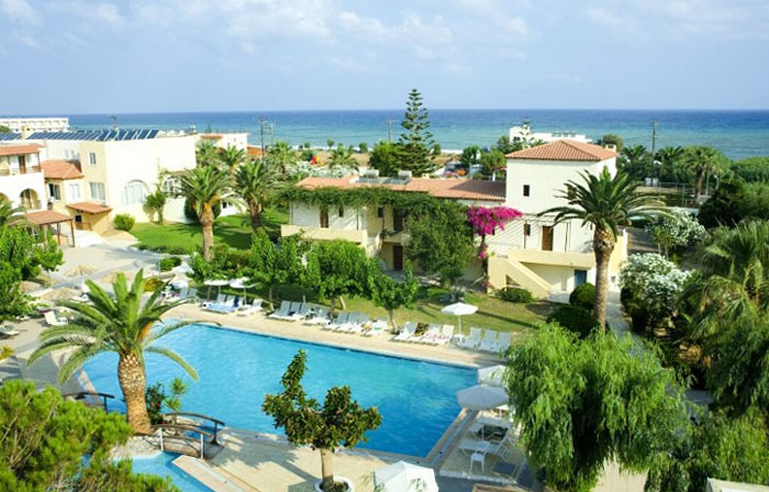 Бассейн отеля Maravel Hotel 4* (Маравел Отель 4*) Фото отеля Maravel Hotel 4* (Маравел Отель 4*)