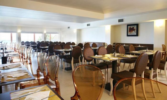 Ресторан отеля Golden Beach 4* (Голден Бич 4*) Фото отеля Golden Beach 4* (Голден Бич 4*)