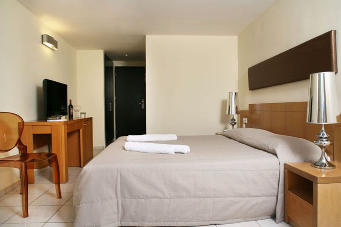 Номер отеля Golden Beach 4* (Голден Бич 4*) Фото отеля Golden Beach 4* (Голден Бич 4*)
