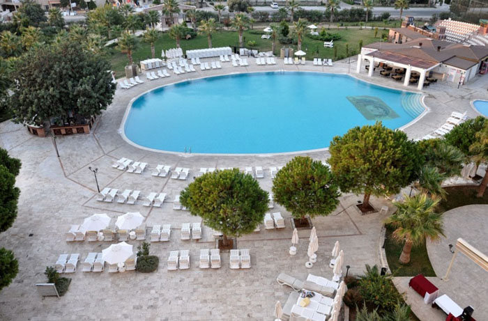 Бассейн отеля Garden of Sun Hotel 5* (Гарден оф Сан Отель 5*) Фото отеля Garden of Sun Hotel 5* (Гарден оф Сан Отель 5*)