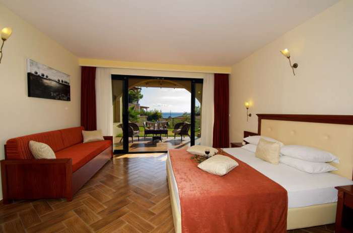 Номер Double Room отеля Village Mare 4* (Вилладж Маре 4*) Фото отеля Village Mare 4* (Вилладж Маре 4*)