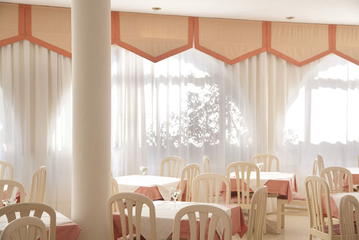 Ресторан отеля Niriides Hotel 4* (Нириидес Отель 4*) Фото отеля Niriides Hotel 4* (Нириидес Отель 4*)