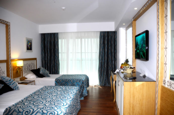 Номер отеля Crystal Waterworld Resort & Spa 5* (Кристал Вотерволд Резорт энд Спа 5*) Фото отеля Crystal Waterworld Resort & Spa 5* (Кристал Вотерволд Резорт энд Спа 5*)