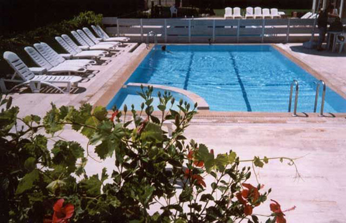 Бассейн отеля Prima Hotel 3* (Прима Отель 3*) Фото отеля Prima Hotel 3* (Прима Отель 3*)
