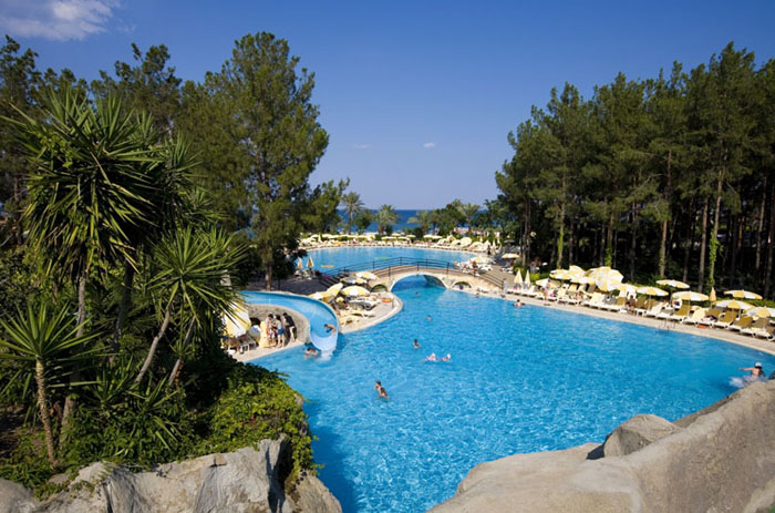 Бассейн отеля Club Zigana HV1 5* (Клуб Зигана HV1 5*) Фото отеля Club Zigana HV1 5* (Клуб Зигана HV1 5*)