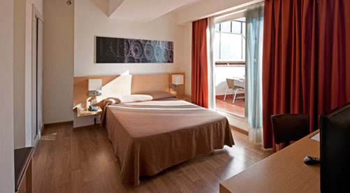 Номер Superior Room отеля Hotel Sagrada Familia 3* (Отель Саграда Фамилия 3*) Фото отеля Hotel Sagrada Familia 3* (Отель Саграда Фамилия 3*)