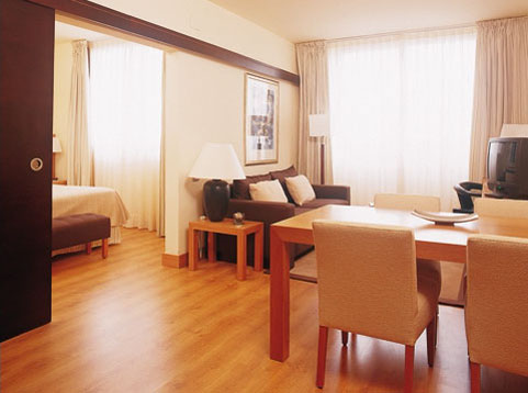 Номер Suite отеля Hesperia Sant Just 4* (Хесперия Сент Джаст 4*) Фото отеля Hesperia Sant Just 4* (Хесперия Сент Джаст 4*)