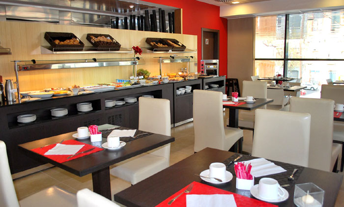 Ресторан отеля Hotel 4 Barcelona 4* (Отель 4 Барселона 4*) Фото отеля Hotel 4 Barcelona 4* (Отель 4 Барселона 4*)