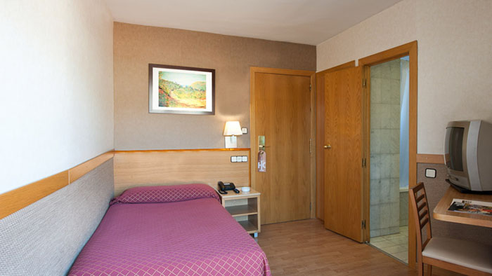 Номер Single Room отеля Catalonia Park Guell 3* (Каталония Парк Гуэль 3*) Фото отеля Catalonia Park Guell 3* (Каталония Парк Гуэль 3*)