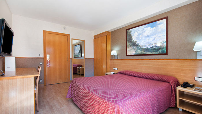 Номер Double Room отеля Catalonia Park Guell 3* (Каталония Парк Гуэль 3*) Фото отеля Catalonia Park Guell 3* (Каталония Парк Гуэль 3*)