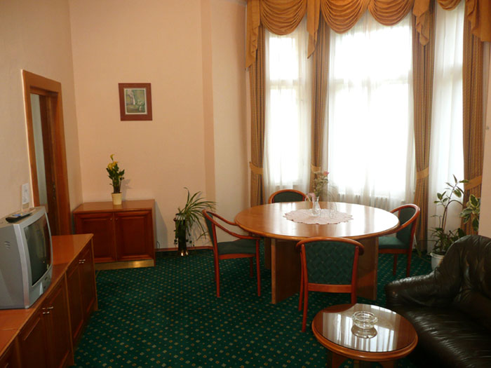 Номер Suite Smetana отеля Smetana Vysehrad 4* (Сметана Вышерад 4*) Фото отеля Smetana Vysehrad 4* (Сметана Вышерад 4*)