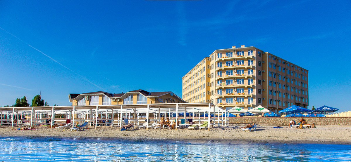 Панорама отеля Crystal Beach Hotel